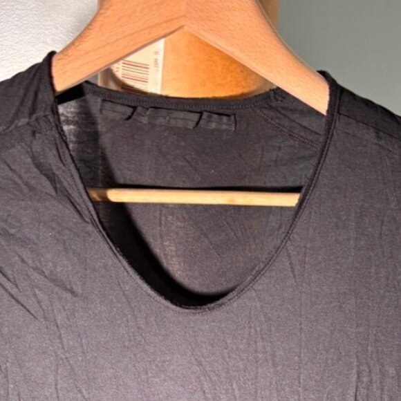 JULIUS Pre Spring-Summer 2017 Collection Extra Long Sweater Shirt Size 2 Medium - Picture 4 of 10